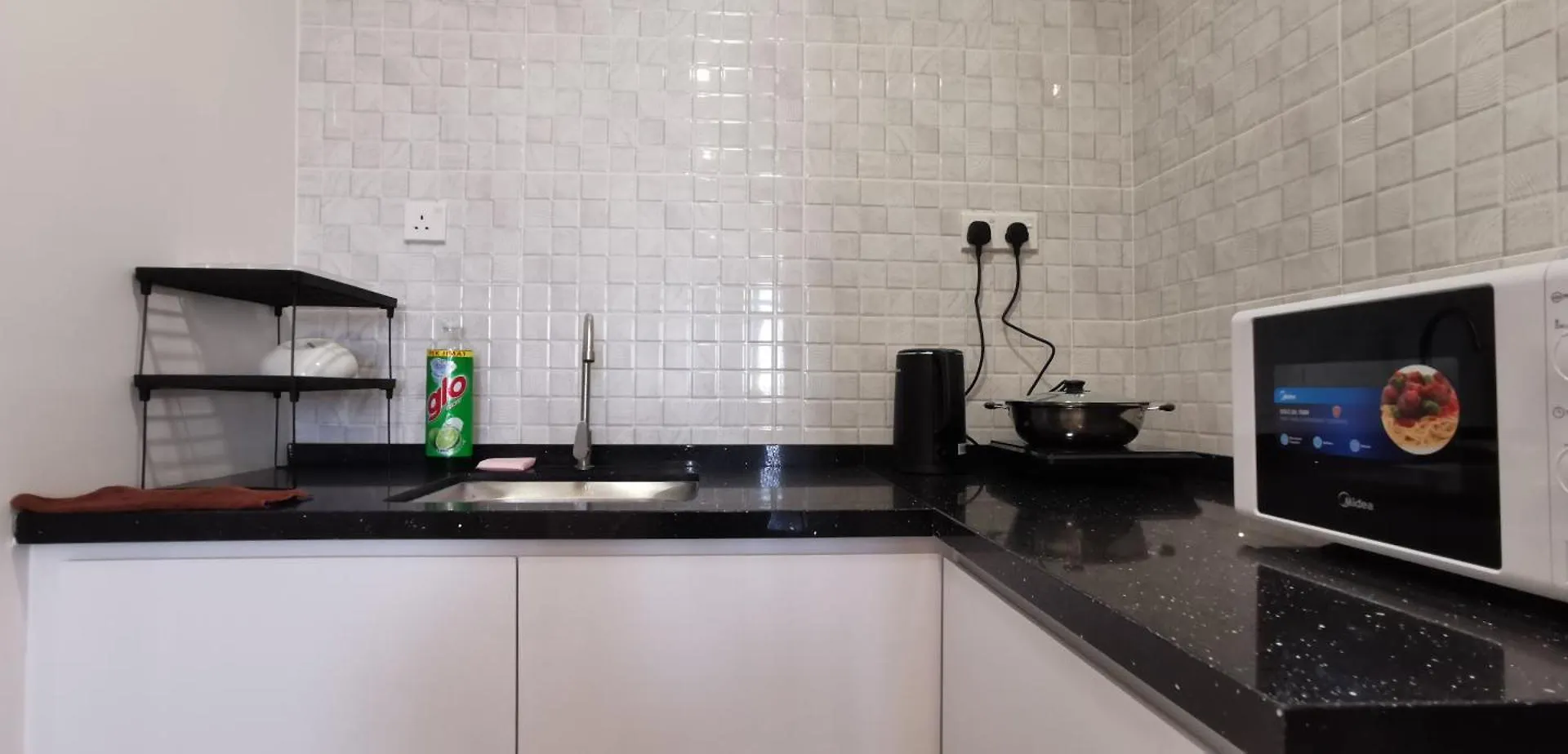 Mykeythe Quartz A-06-03A Melaka City 0*, Malacca Malaysia
